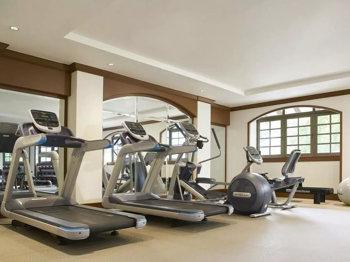 Orchard Rendezvous Hotel gym (Copy).jpg